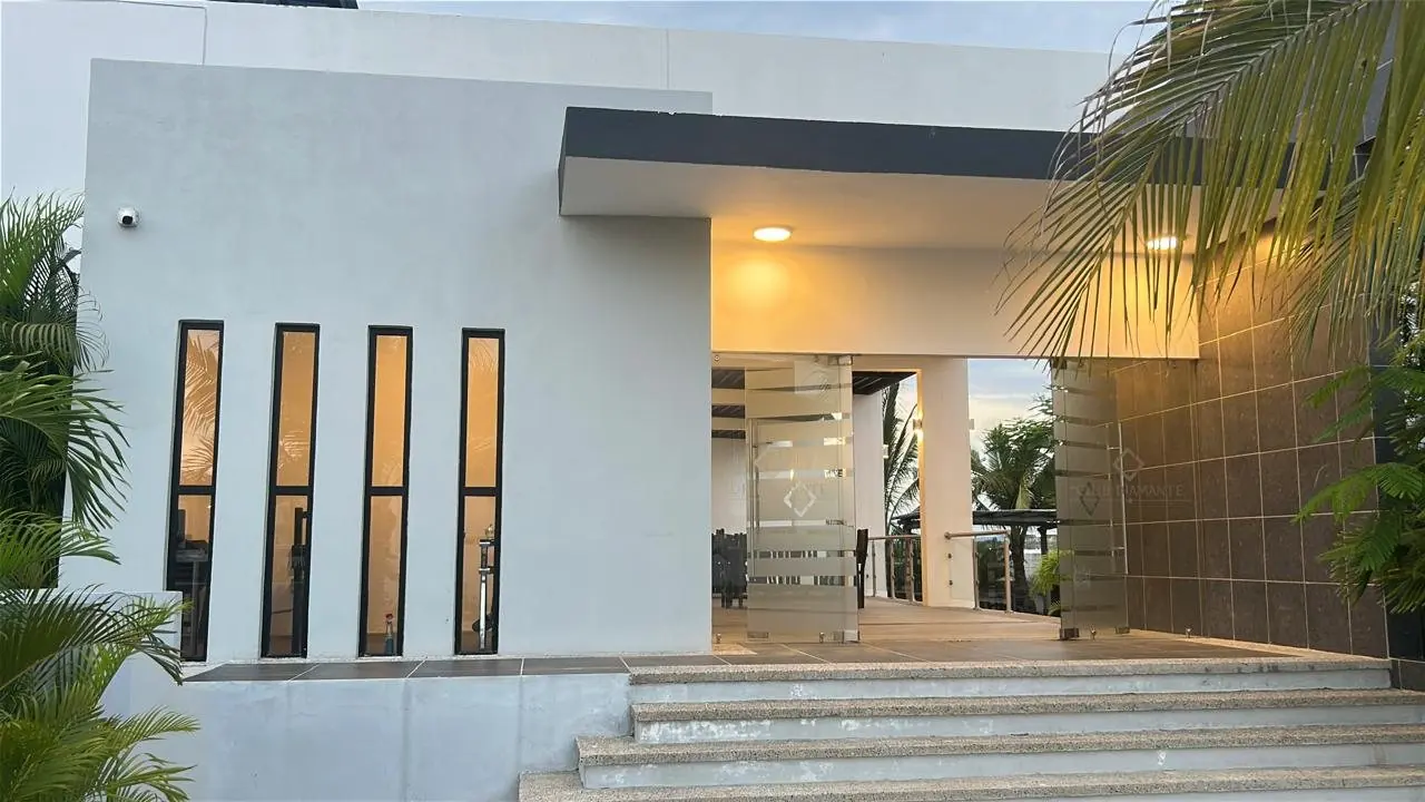 Casa Club, restaurante dentro de Dream Diamante